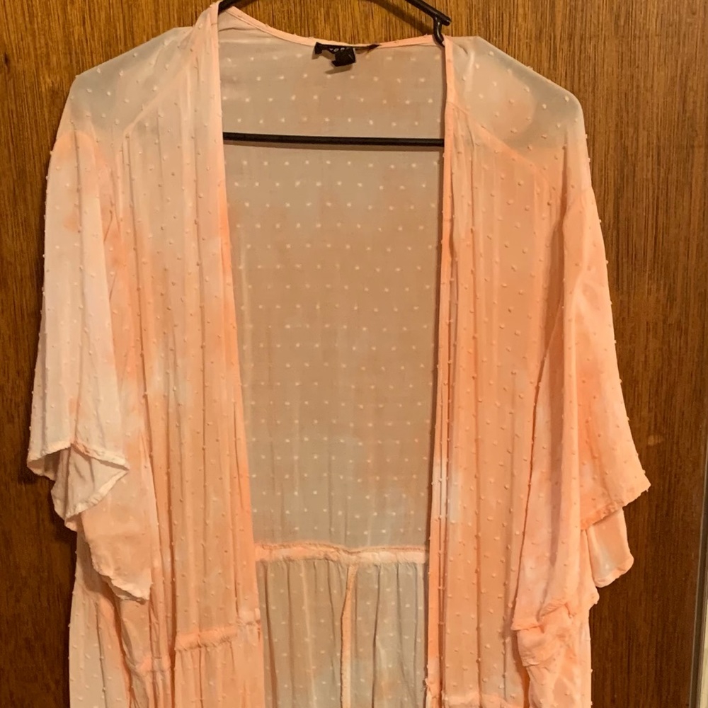 Torrid Size 5 floor length kimono/duster short sleeve peach colored